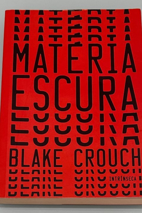Capa de Dark Matter